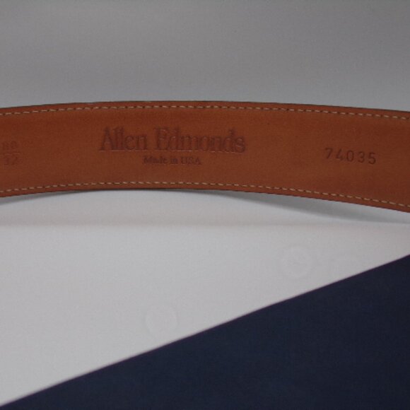 Allen Edmonds Manistee Dress Belt  Chili (74035) - Picture 3 of 8